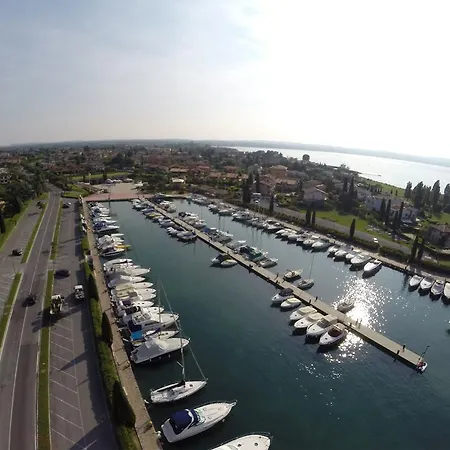 Apartmanhotel Bellasirmione Sirmione
