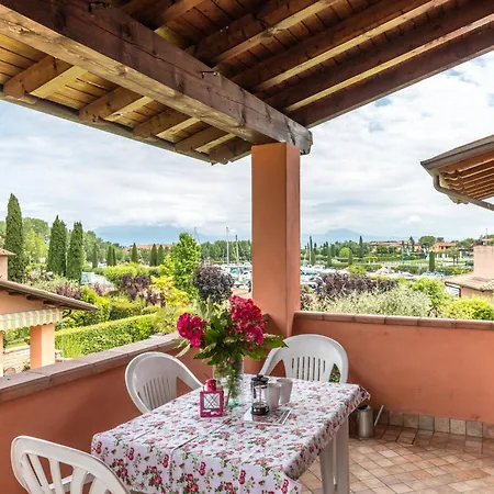 Aparthotel Bellasirmione 3*